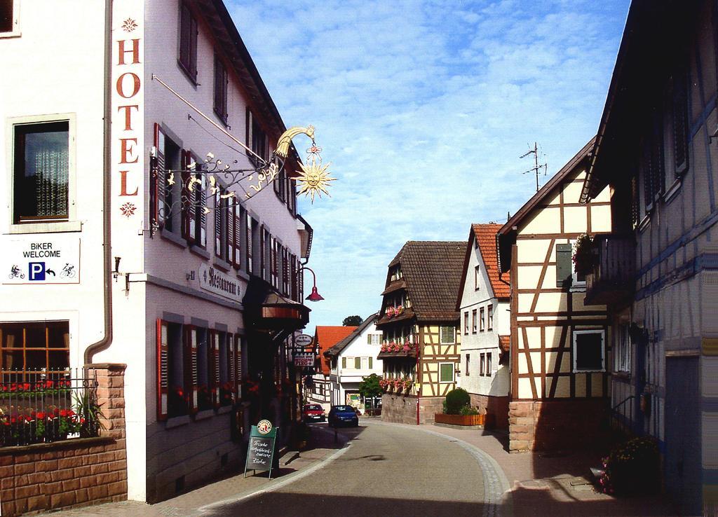 Hotel - Restaurant - Metzgerei Sonne Loffenau Экстерьер фото